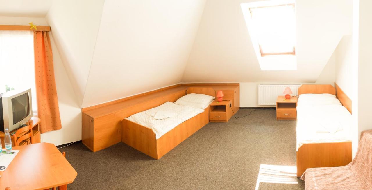 Motel Velky Rybnik Dehtare  Eksteriør bilde